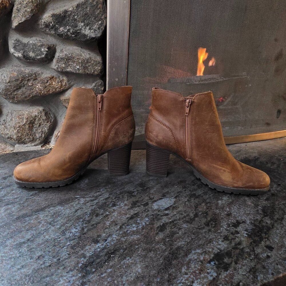 NWOT Clarks Verona Trish Brown Leather Boots Size 8.5 - Picture 10 of 14